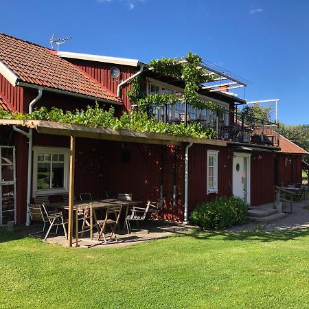 Aeventyrsgardens Vandrarhem, Kinnekulle Källby エクステリア 写真