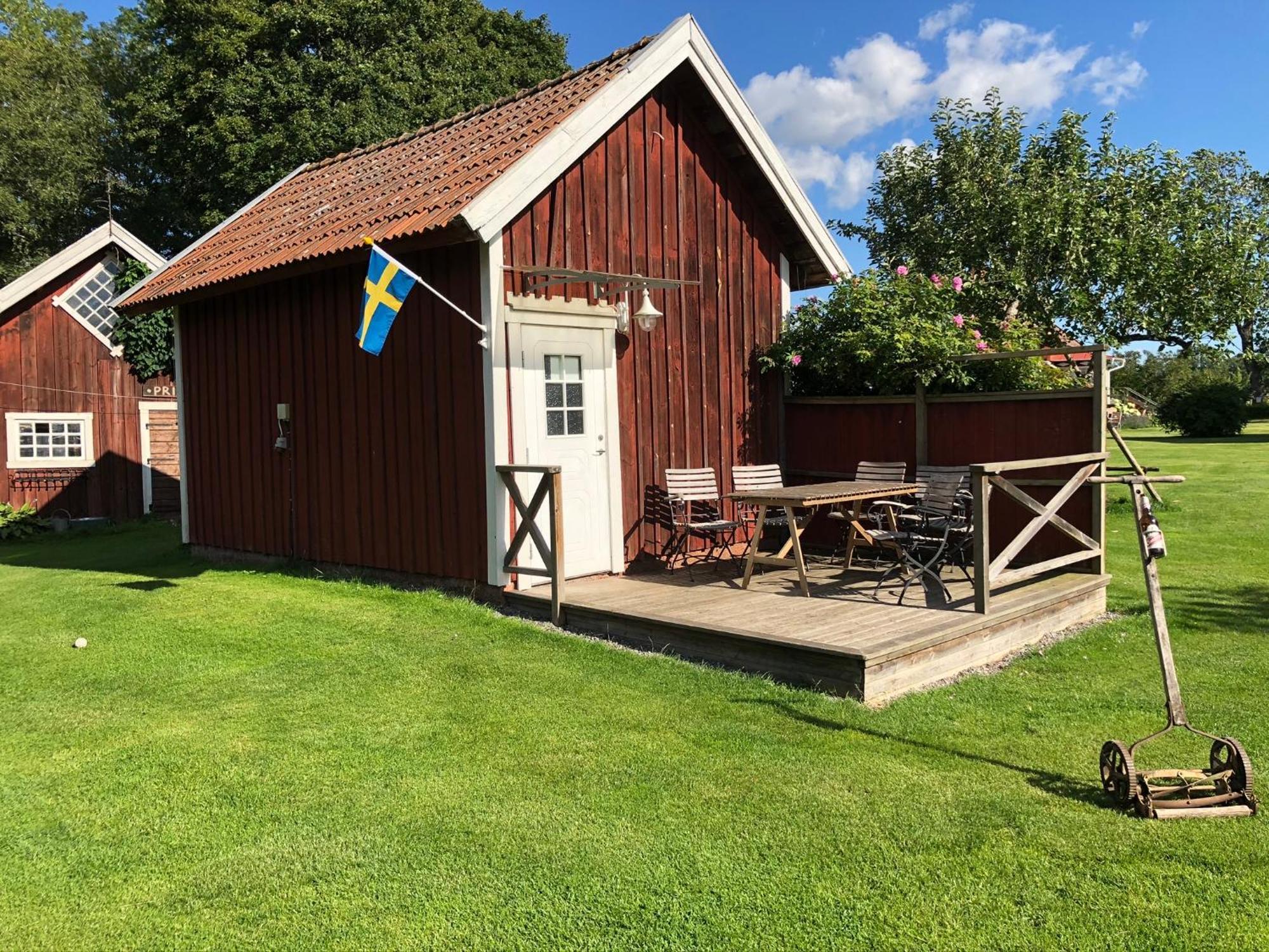 Aeventyrsgardens Vandrarhem, Kinnekulle Källby エクステリア 写真