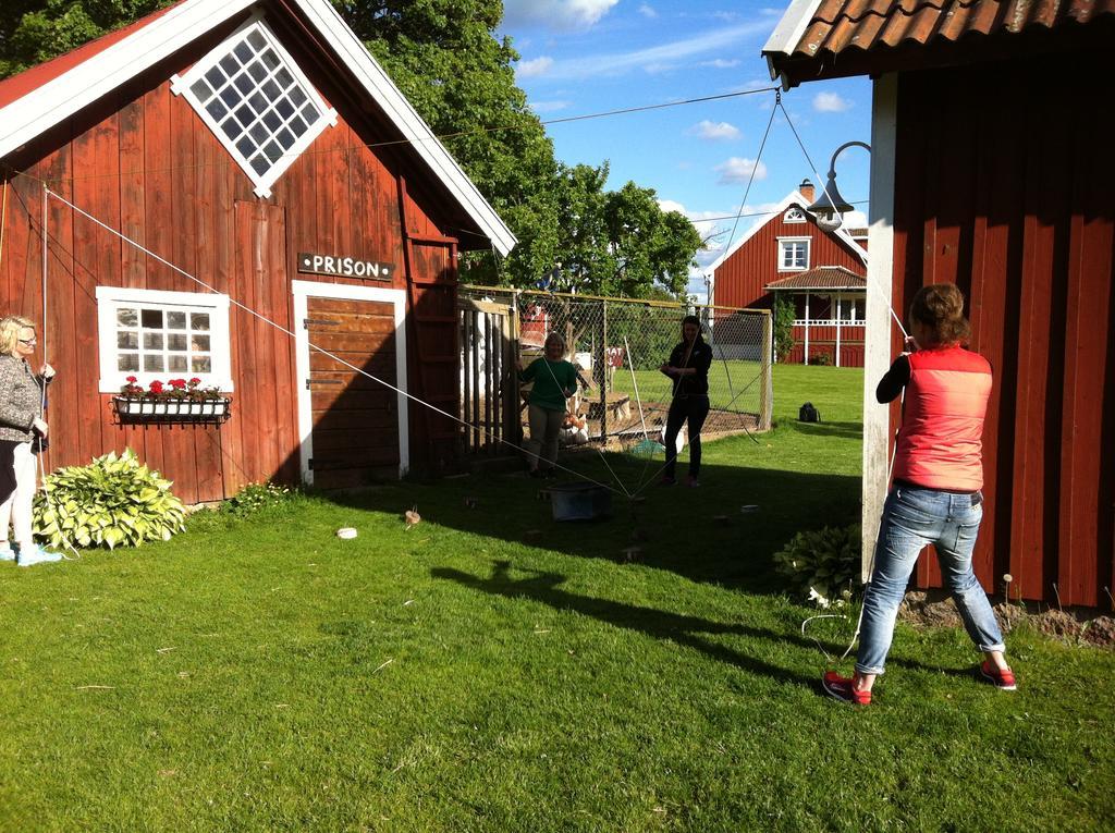 Aeventyrsgardens Vandrarhem, Kinnekulle Källby エクステリア 写真