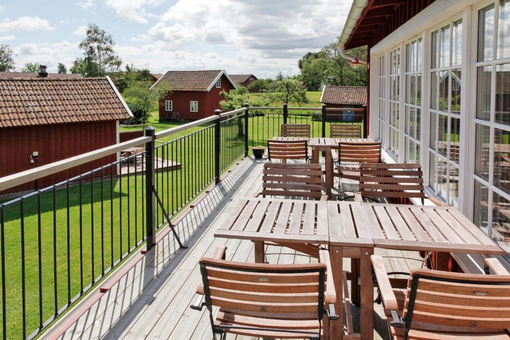 Aeventyrsgardens Vandrarhem, Kinnekulle Källby エクステリア 写真