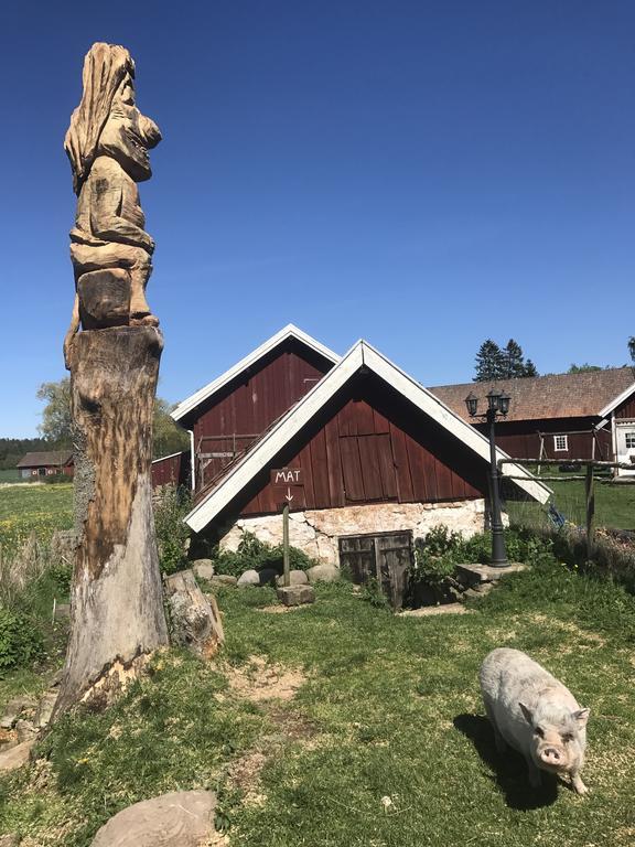 Aeventyrsgardens Vandrarhem, Kinnekulle Källby エクステリア 写真