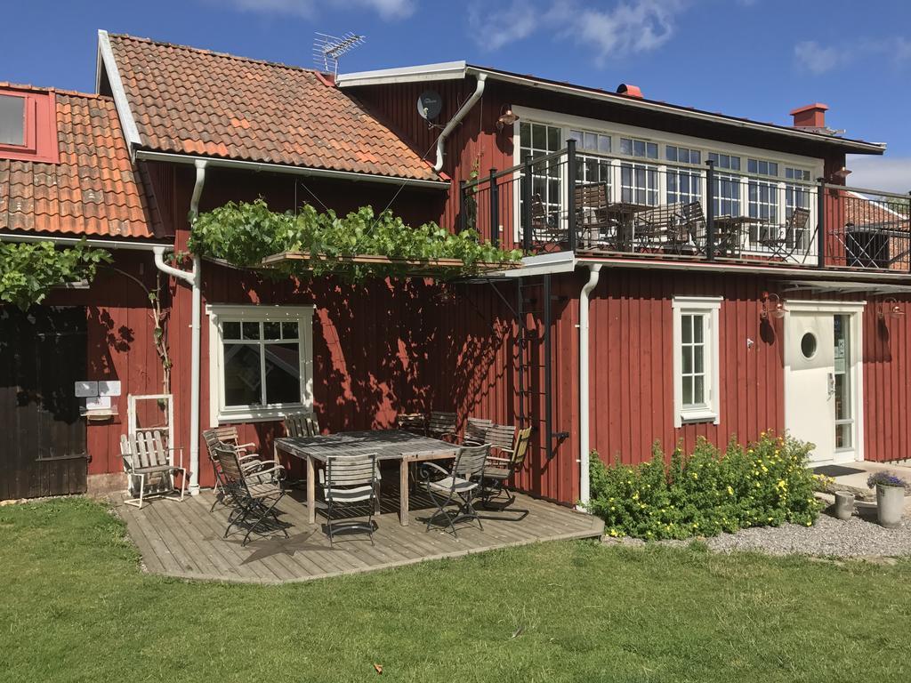Aeventyrsgardens Vandrarhem, Kinnekulle Källby エクステリア 写真