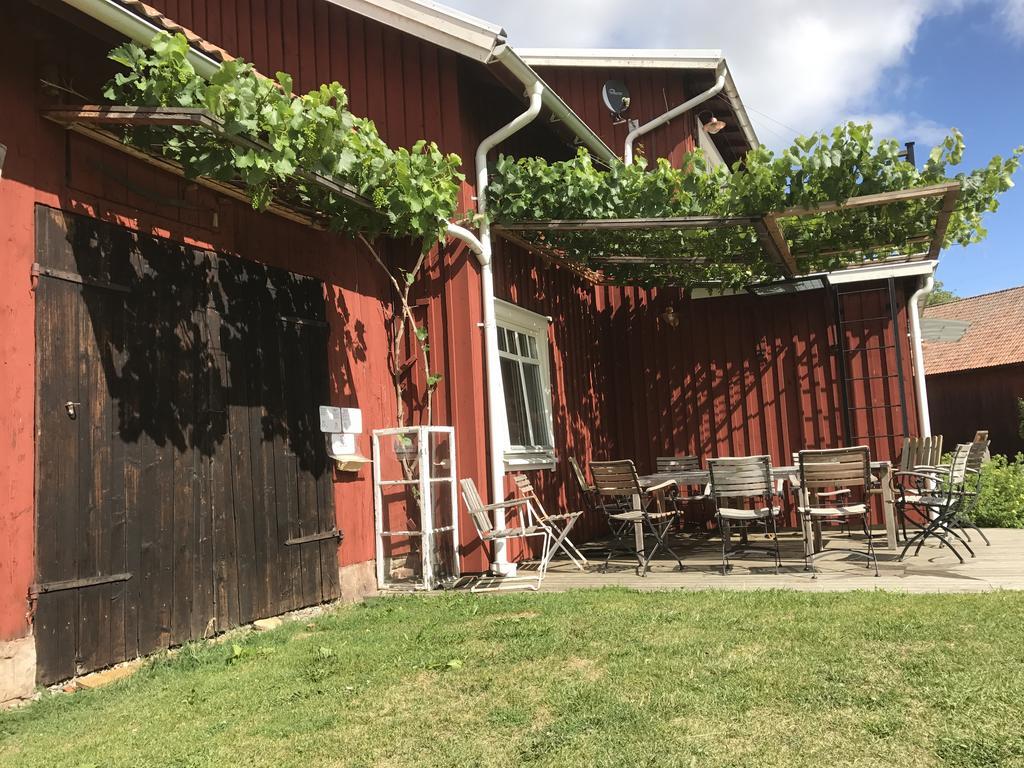 Aeventyrsgardens Vandrarhem, Kinnekulle Källby エクステリア 写真