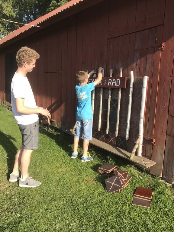 Aeventyrsgardens Vandrarhem, Kinnekulle Källby エクステリア 写真