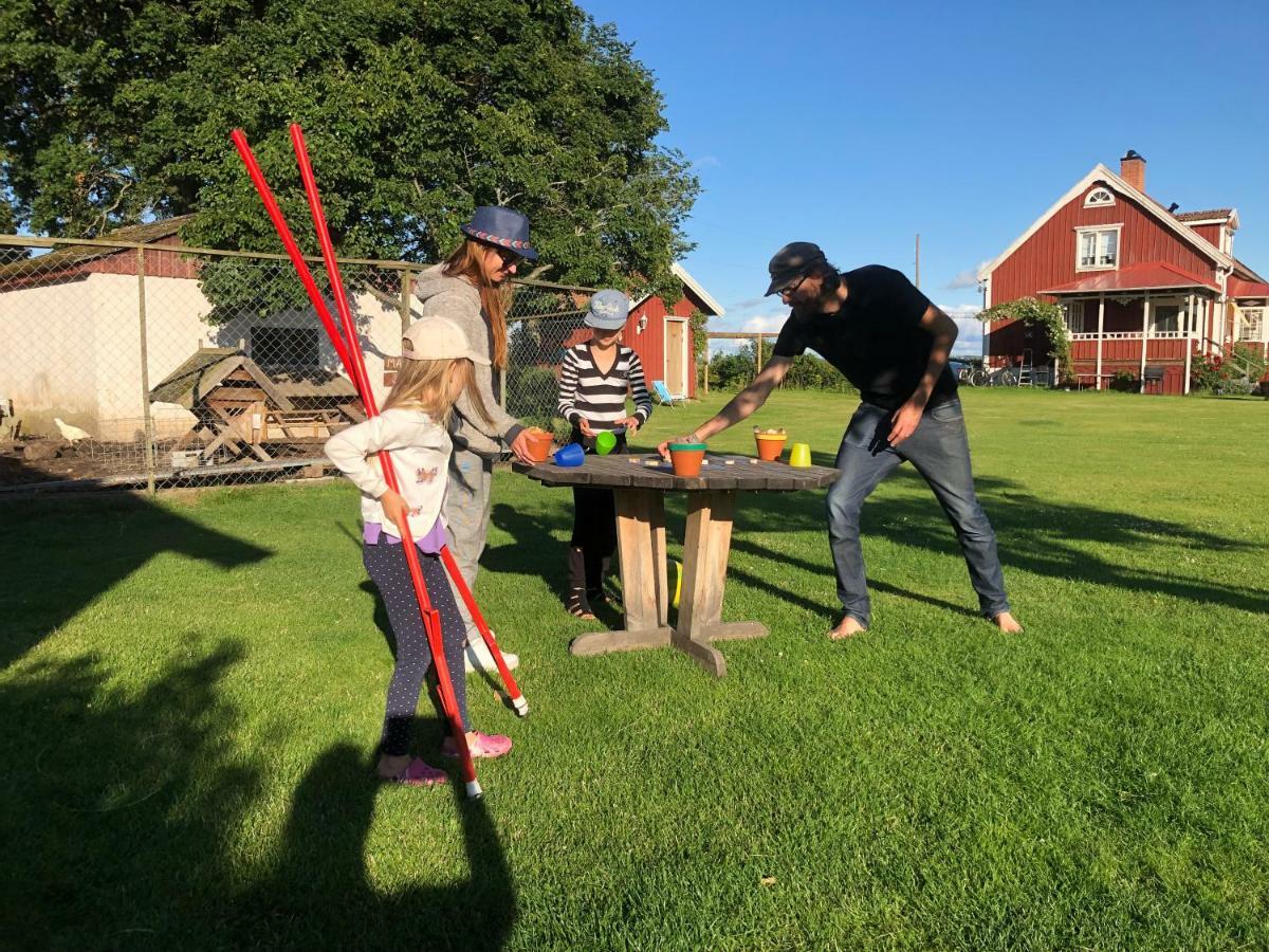 Aeventyrsgardens Vandrarhem, Kinnekulle Källby エクステリア 写真
